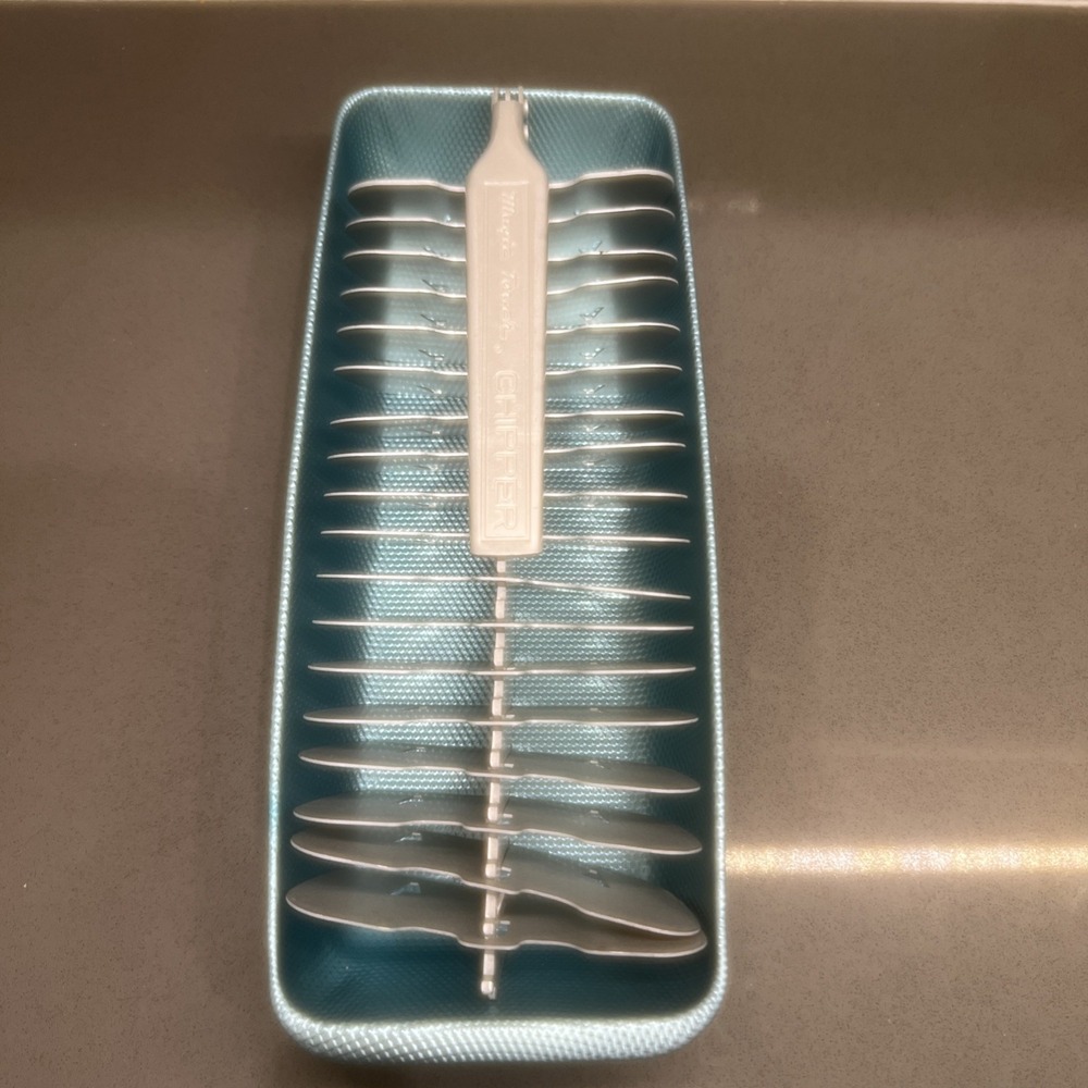 Vintage Magic Touch Chipper Aluminum Ice Cube Tray Blue/Turquoise MCM Barware
